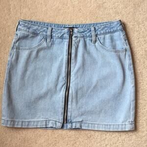 Kendall & Kylie Zip Front Jean Skirt‎ Size 4